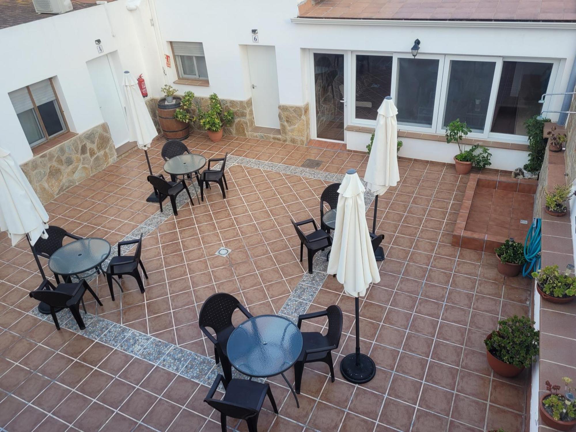 La Llar De Laura Guest House Ел Побленоу дел Делта Екстериор снимка