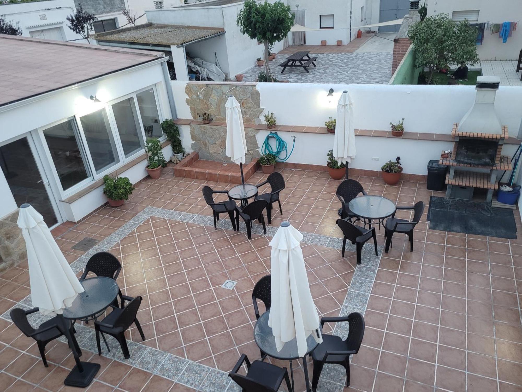 La Llar De Laura Guest House Ел Побленоу дел Делта Екстериор снимка