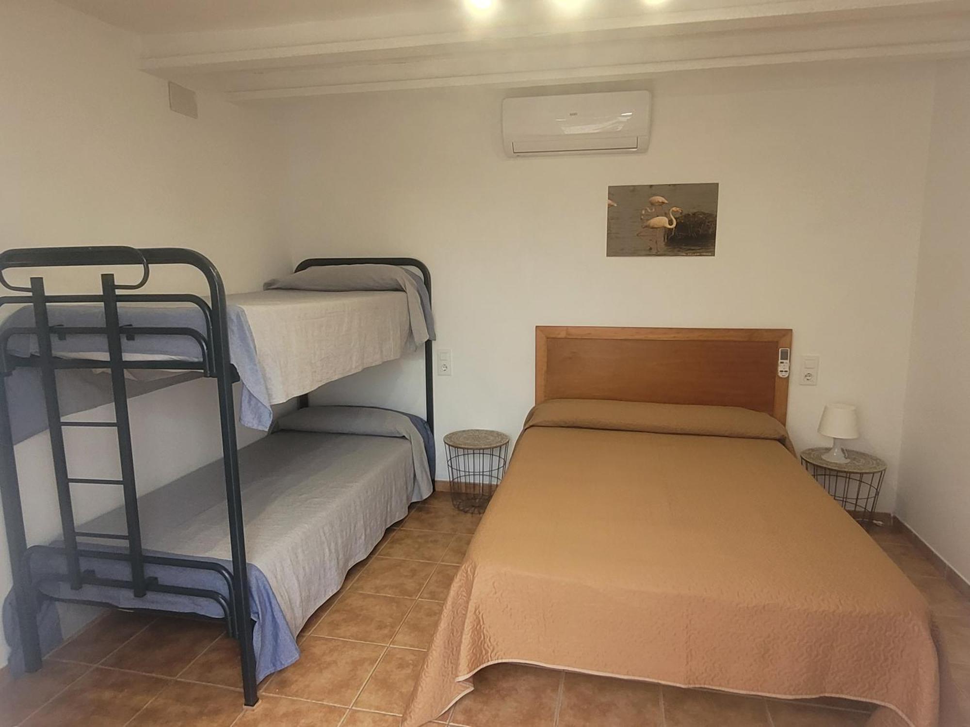 La Llar De Laura Guest House Ел Побленоу дел Делта Екстериор снимка