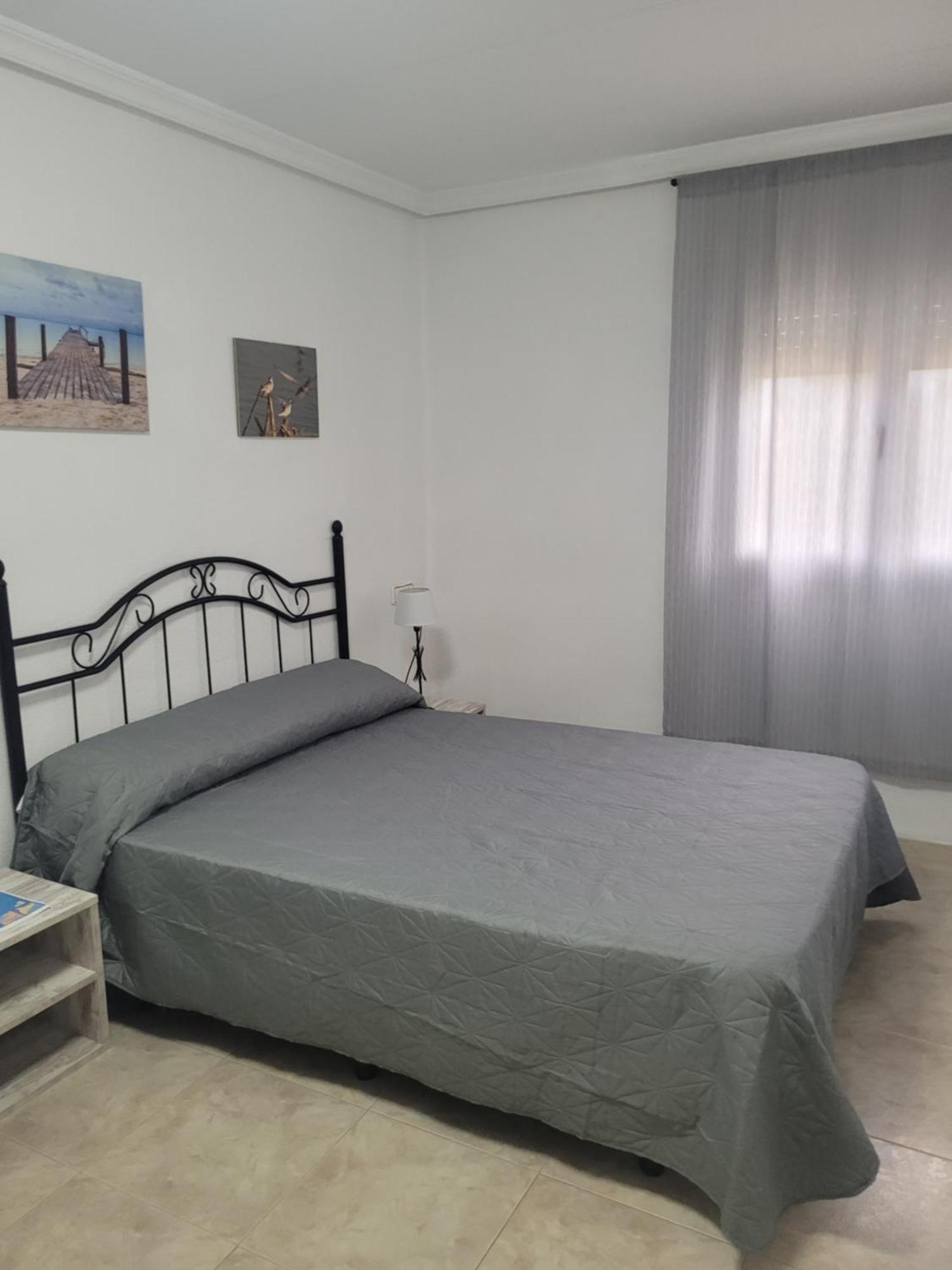 La Llar De Laura Guest House Ел Побленоу дел Делта Екстериор снимка