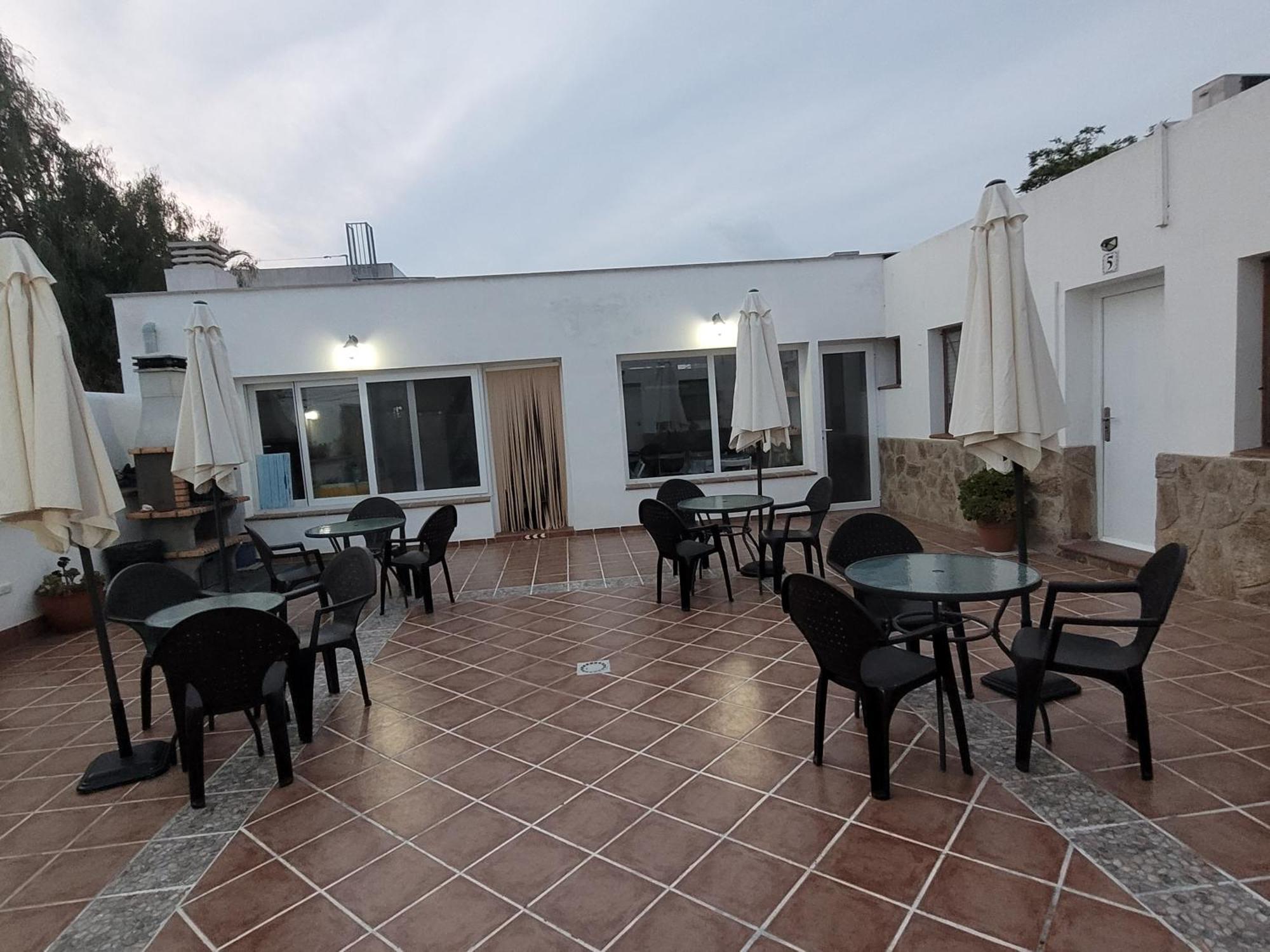 La Llar De Laura Guest House Ел Побленоу дел Делта Екстериор снимка